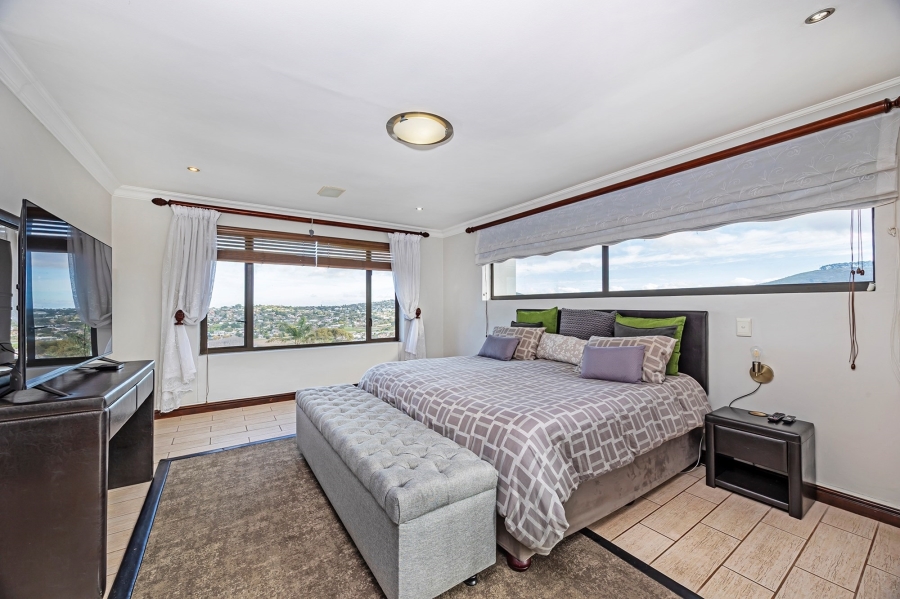 4 Bedroom Property for Sale in Van Riebeeckshof Western Cape